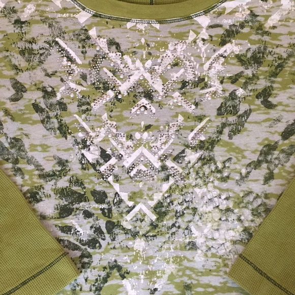 Green long sleeve top - Picture 3 of 3